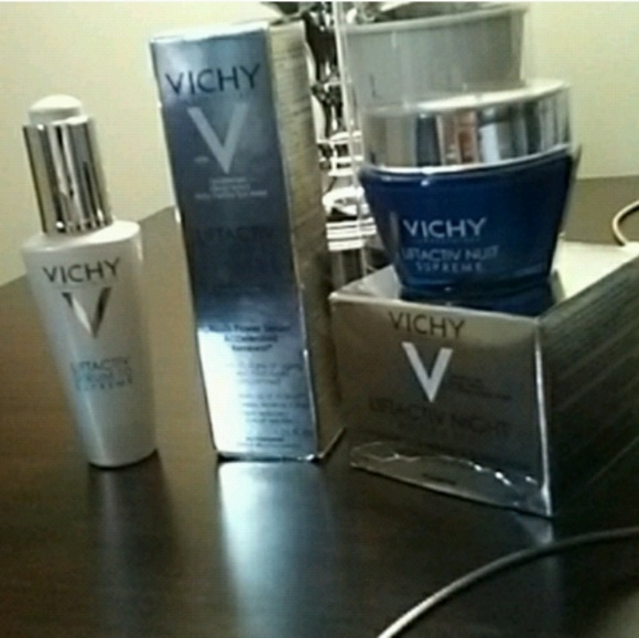 Face products - Picture 1 of 3